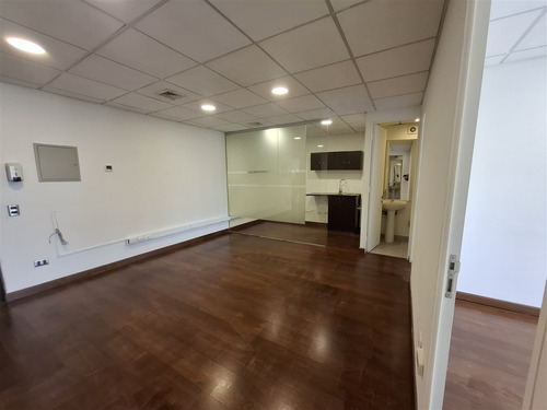 Lo Fontecilla 201, Recepción 3 Privados 2 Baños 2 Est.
