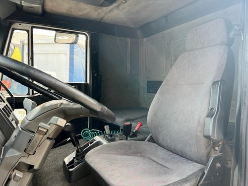 Imagem 7 de 12 de Iveco Cavallino 320 4x2 Cavalino = 19320 1932 Cargo Titan