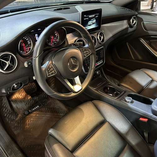 Mercedes-Benz Clase GLA 1.6 Gla200 Urban 156cv
