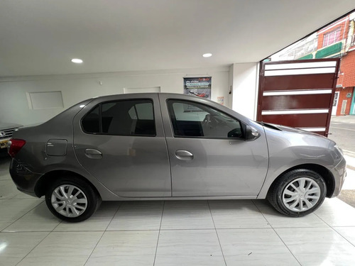Renault Logan 1.6 Expression