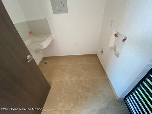 Imagen 9 de 14 de Zibata Inspira Casa En Esquina Con 3 Recamaras Y 205 Mts2 Qh.211955