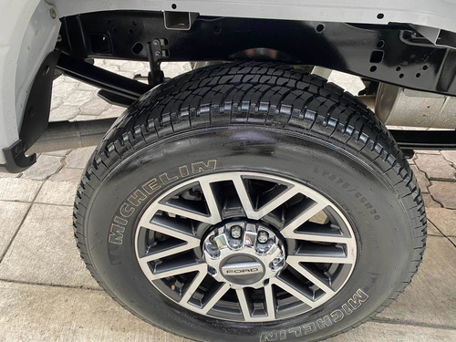 Imagen 9 de 15 de Ford F-250 2017 6.7l Super Duty Cab Dob Diesel 4x4 At