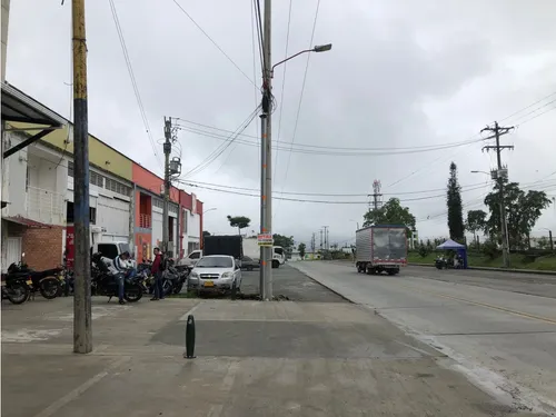 Bodega En Arriendo, Sector Jardines- Via El Caimo
