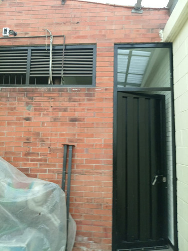 Se Vende Bodega Comercial En Naucalpan Edo Mex A Pocos Metros De Periferico