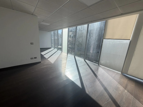 Arriendo Oficina Planta Libre Barros Borgoño / Metro Manue