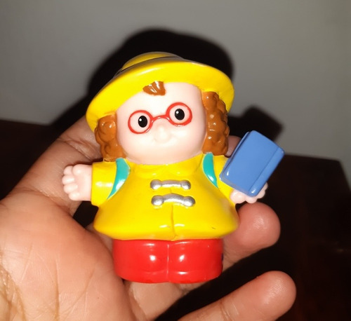 Muñeca Con Impermeable Amarillo Little People (Usado)