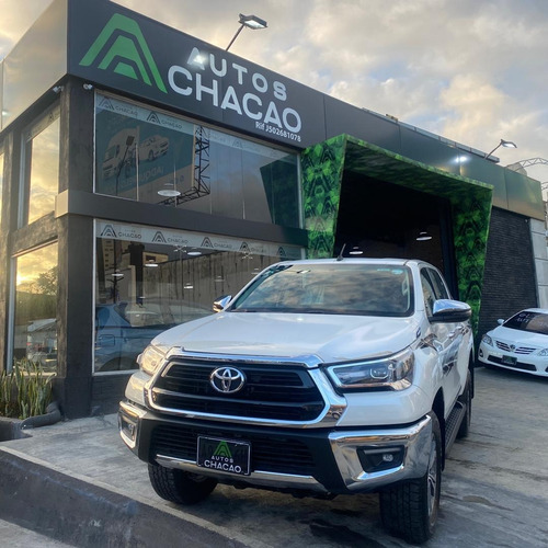 Imagen 3 de 8 de Toyota Hilux S- Glx Sr5 4×4 Dubai 2022