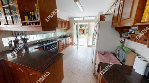 Libertador Al Rio, Chalet Sobre 2100mts. De Lote.