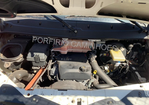 Imagem 9 de 18 de Iveco 35s14 2014 Chassis