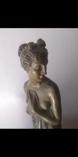 Escultura Afrodita En Bronce (Usado)