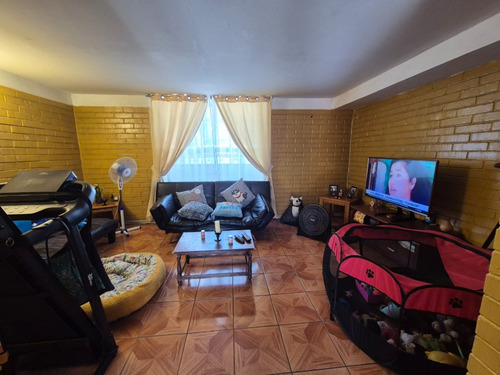 Casa Tres Pisos En Avenida Principal Ciudad Satélite - Maipú