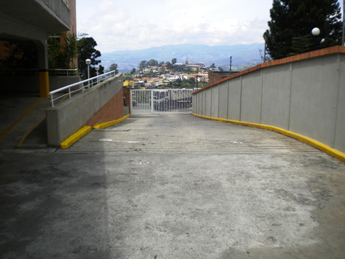 Imagen 13 de 19 de Se Vende Ph 100m2 1h/2b/2p Lomas Urquia