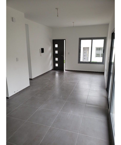 Imagen 3 de 13 de Duplex A Estrenar - Barrio Cerrado - Cuesta Colorada