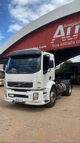Imagem 1 de 10 de Volvo 330