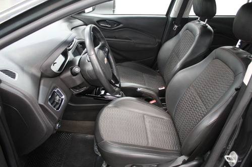 Imagem 8 de 10 de Chevrolet Onix