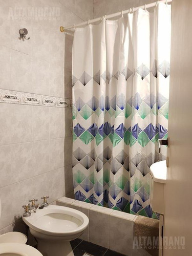Excelente Depto 2 Ambientes Prox. Centro Comercial , Ideal Inversor O Vivienda , Oportunidad!