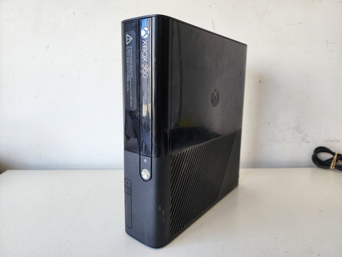 Imagen 5 de 7 de Microsoft Xbox 360 E 4gb + 1 Control Y Cable Power
