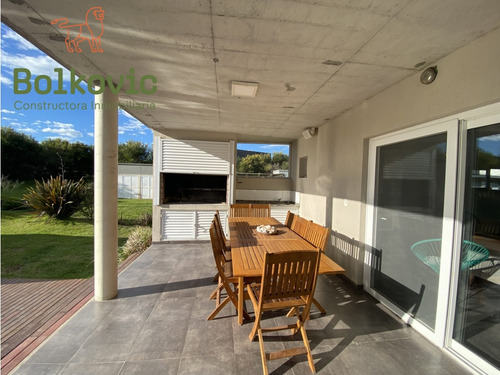 Casa En Venta En Costa Esmeralda - Residencial I 528