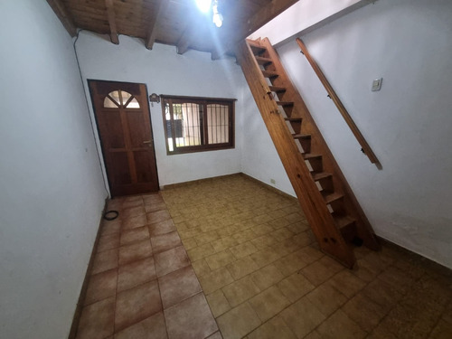 Duplex En Alquiler 2 Ambientes Con Cochera, Barrio Textil, Hurlingham