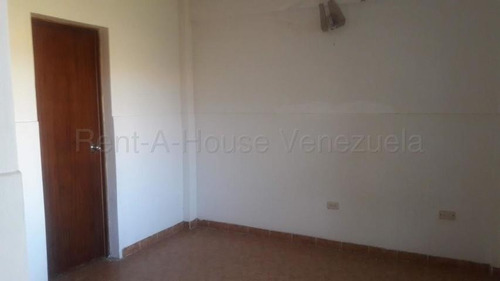 Imagen 6 de 14 de Casa Residencial Cercana A Juangriego Isla De Margarita 22-15776