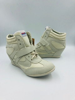 tenis tacon corrido adidas