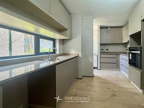 Departamento En Venta De 2 Dorm. En Vitacura