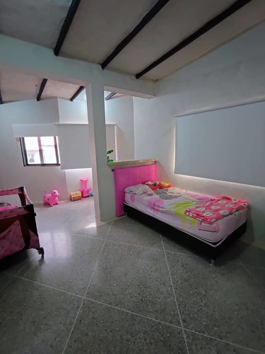 Imagen 8 de 21 de Venta De Casa En Bare Bare, Sector La Castellana. Adlz