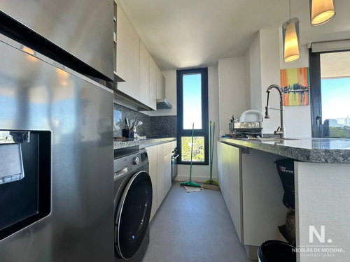 Venta De Apartamento De 2 Dormitorios En Edificio View I
