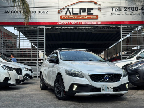 Volvo V40 T5 Cross Country 2014