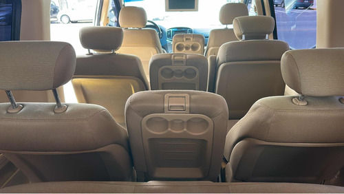 Imagen 10 de 20 de Hyundai H1 2017 2.5 Premium 1 170cv