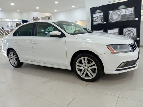 Volkswagen Jetta 2.5 Sportline Tiptronic At