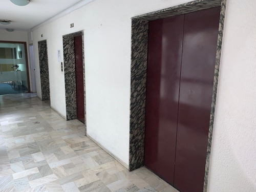 Excelentes Oficinas - Todo Al Frente - Varios Ambientes