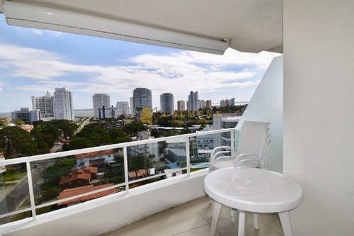 Apartamento En La Brava De 3 Baños, 3 Dormitorios, Kit, Lavadero, Living Comedor, Office, Baño De Servicio, 2 Suites. Consulte!!!!!!!- Ref: 2012