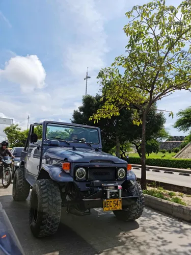 Toyota Macho Carpado Land Cruiser Fj40