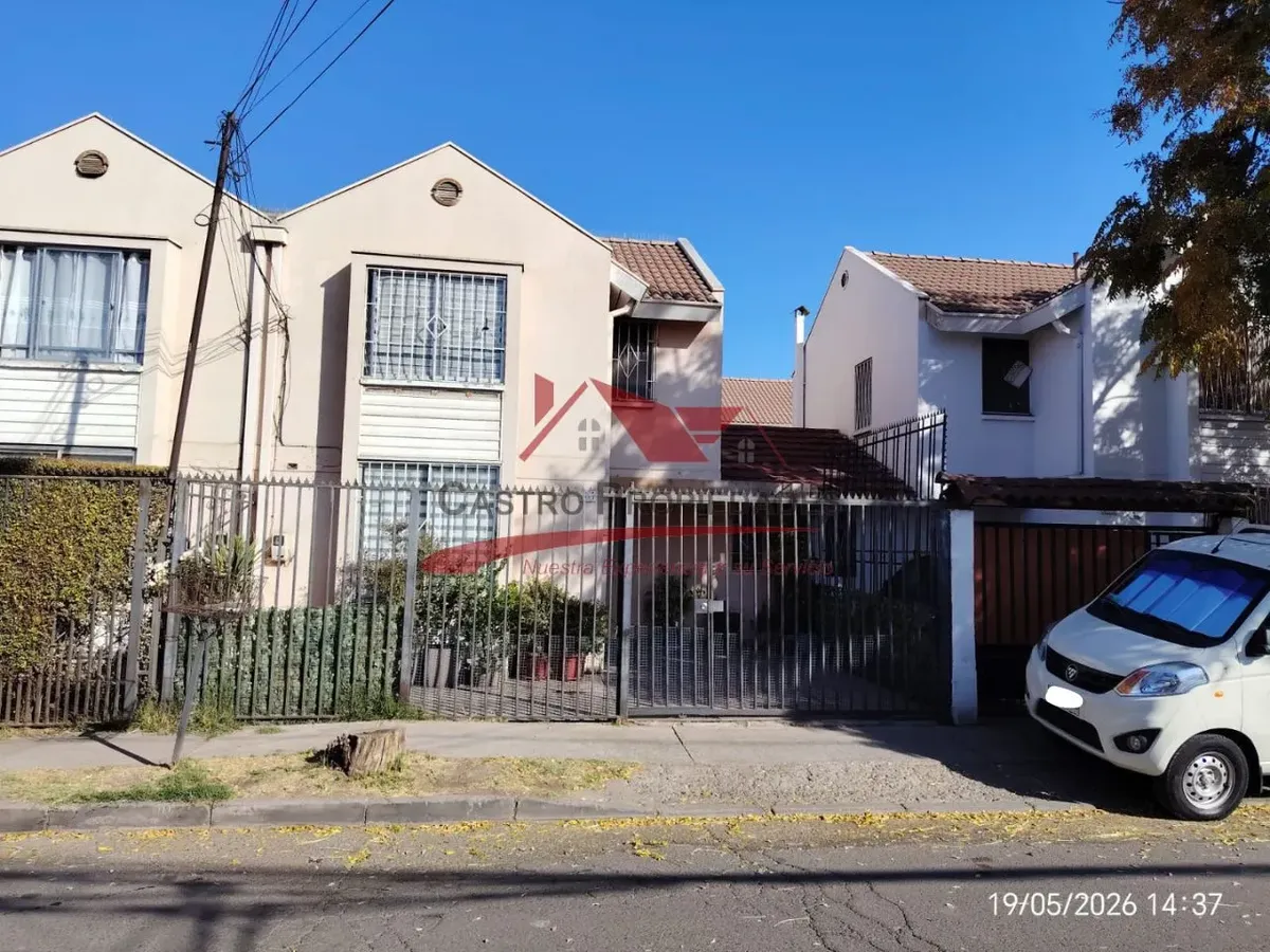 Imagen 1 de 20 de Casa De Dos Pisos, 3 Dormitorios, 2 Baños, Quilicura