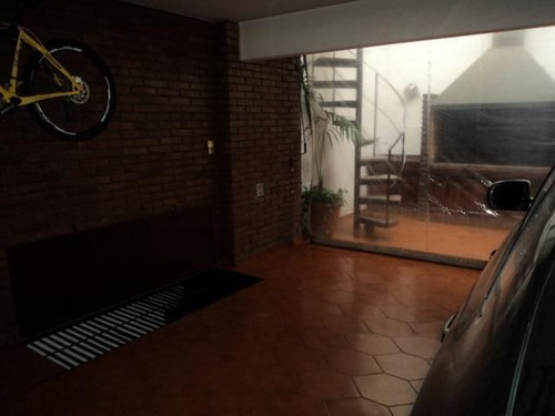 Imagen 6 de 9 de Venta De Chalet 4 Ambientes En Barrio Naon, Capital Federal