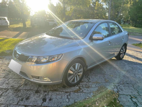 Kia Cerato 2.0 Forte 6at Elegance 2013