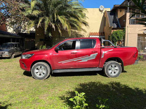 Toyota Hilux 1.8 Srv 4x2