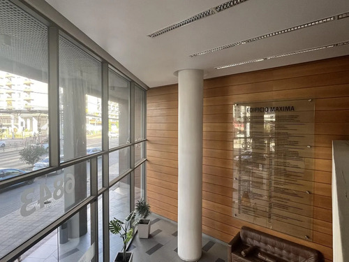 Venta Oficina 20m2, 1p-1b, Metro Bella Vista De La Florida