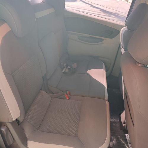 Imagem 9 de 9 de Chevrolet Spin Advantage 1.8 Flex Aut 2015