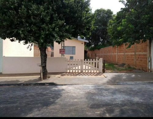 Casa Com Terreno Grande (chácara)