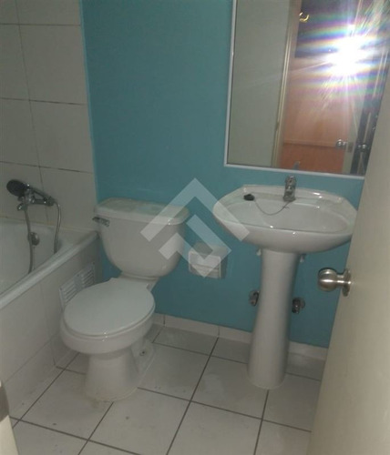 Imagen 5 de 10 de Departamento En Venta De 2 Dorm. Y 2 Baños En San Joaquín