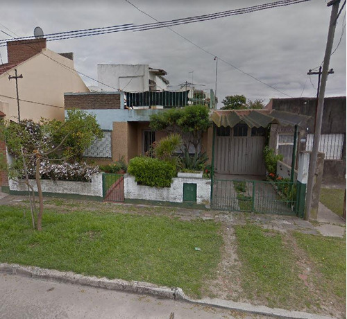 Casa Venta 2 Dormitorios 2 Baños 2 Cocheras Patio Y Parrilla 250 Mts2 - Berisso