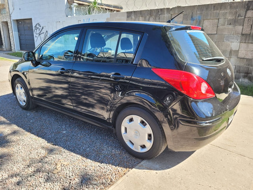 Nissan Tiida 1.8 Visia