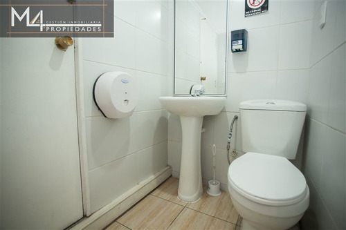 Oficina En Venta De 6 Privados En Providencia