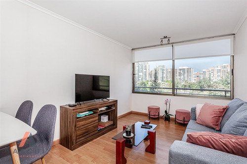 Departamento En Venta De 2 Dorm. En Las Condes