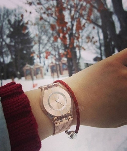 Reloj pulsera Swatch Originals Hello darling de cuerpo color transparente, analógico, para mujer, fondo rosa dorado, con correa de acero inoxidable color rosa, agujas color plateado, dial rosa, bisel color transparente y hebilla de gancho