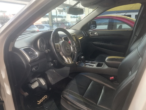 Jeep Grand Cherokee 3.6 Laredo V6 Lujo 4x2 Mt