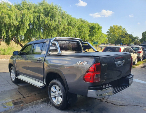 Toyota Hilux 2.8 Cd Sr 177cv 4x4 2016