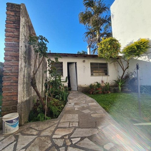 Imagen 8 de 14 de Casa En Dos Plantas 6 Ambientes. Lomas Centro